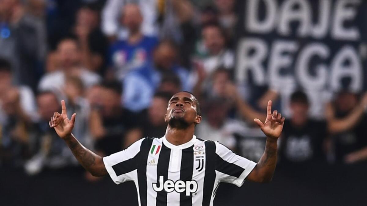 الجناح البرازيلي دوغلاس كوشتا (يوفنتوس)