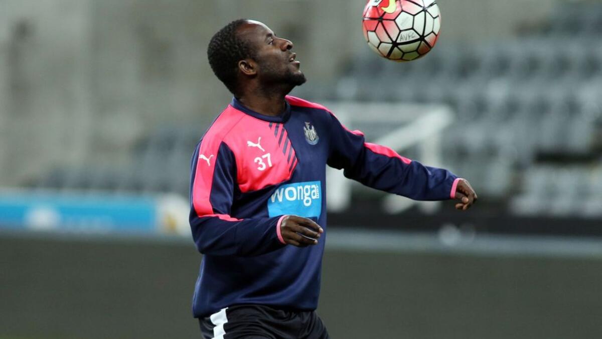 المهاجم الإيفواري سيدو دومبيا (معار لنيوكاسل يونايتد من روما): 25 مليوناً إلى 12 مليوناً