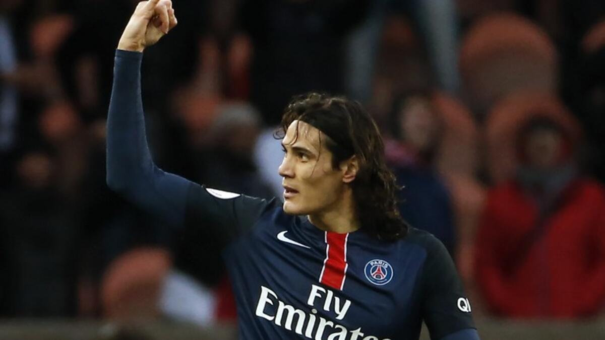 المهاجم الأوروغوياني إيدينسون كافاني (باريس سان جيرمان): من 57 مليوناً إلى 40 مليوناً