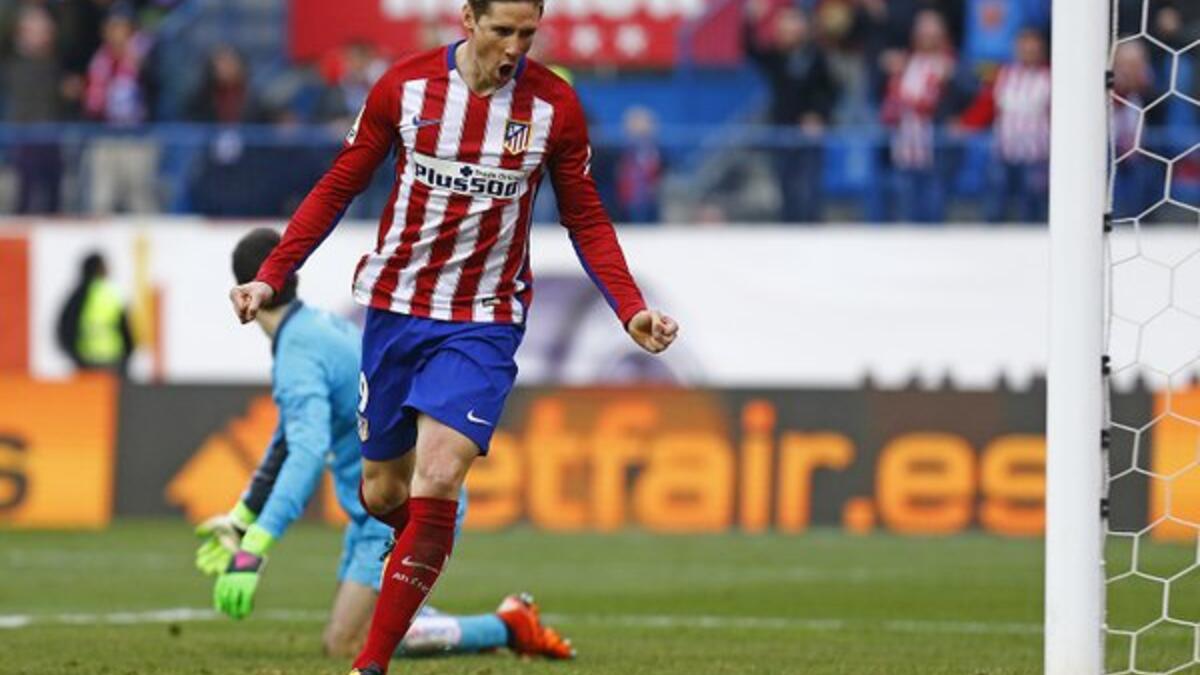 المهاجم الإسباني فيرناندو توريس (من ميلان إلى أتلتيكو مدريد) عام 2015 على سبيل الإعارة.