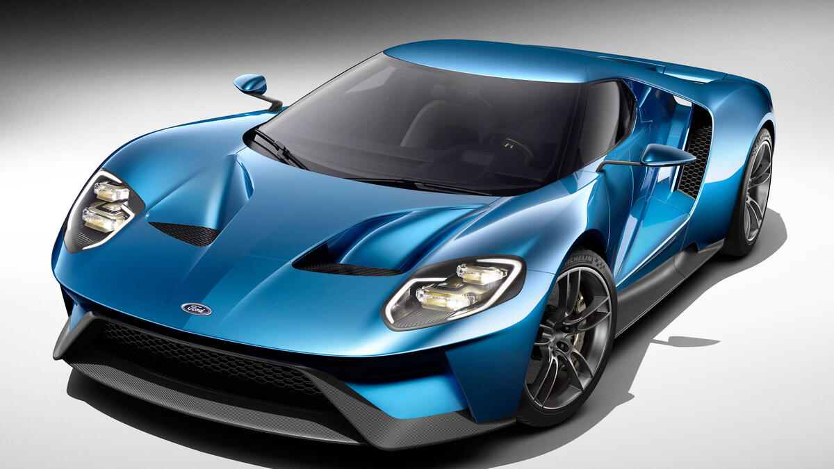 فورد جي تي (Ford GT) ويصل سعرها لنحو 400 ألف دولار.