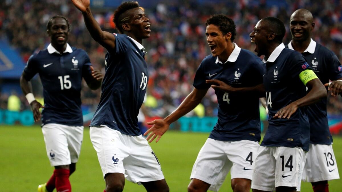 المجموعة الأولى: فرنسا x سويسرا (19 يونيو): يعد منتخب الديوك صاحب الضيافة والذي تزخر صفوفه بالنجوم الشابة أحد أبرز المرشحين للفوز باللقب، إلا أنه سيكون عليه أولاً تخطي عقبة غريمه السويسري العنيد.