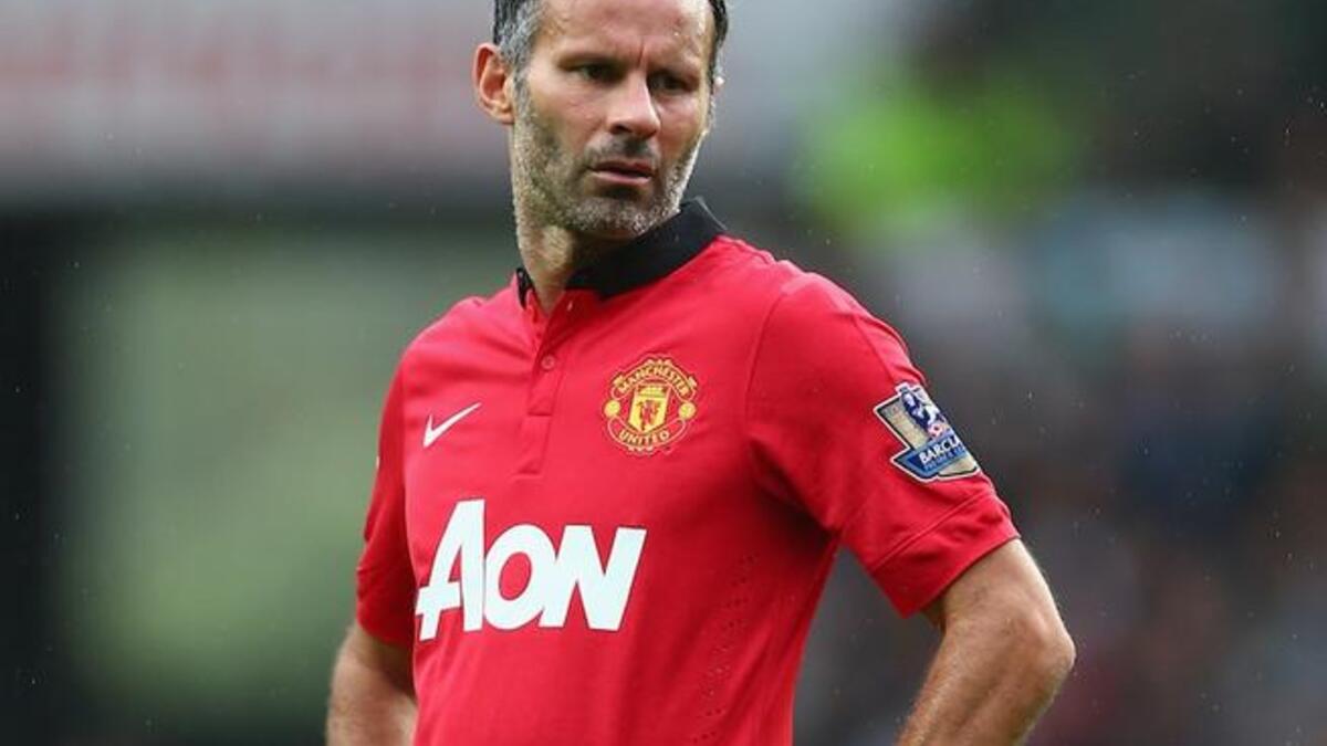 لاعب الوسط والجناح الويلزي رايان غيغز (مانشستر يونايتد).