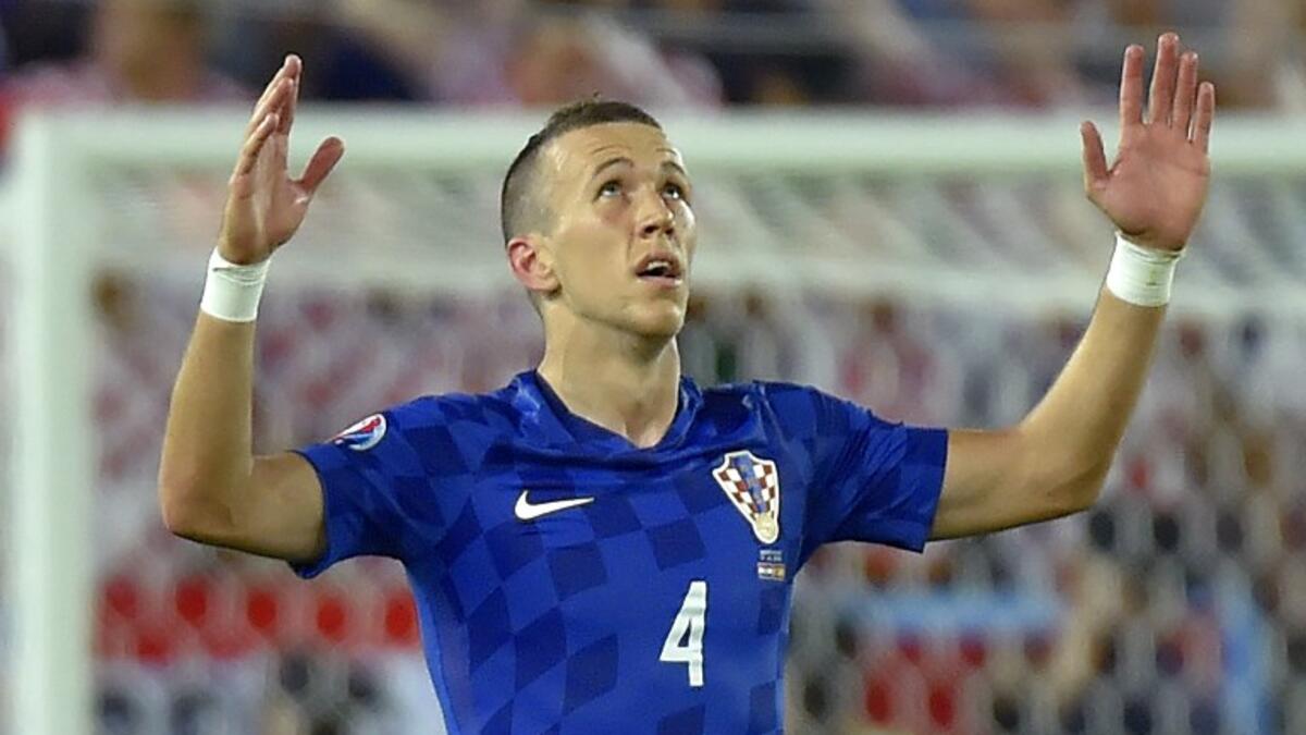 الجناح الأيسر الكرواتي إيفان بيريسيتش: أحد نجوم البطولة حتى الآن، صعق إسبانيا حين صنع هدف بلاده الأول قبل أن يسجل هدفاً رائعاً في شباك دافيد دي خيا، تعد انطلاقات جناح إنتر من الرواق الأيسر في منتهى الخطورة، سيحسب له خصومه ألف حساب من الآن فصاعداً.