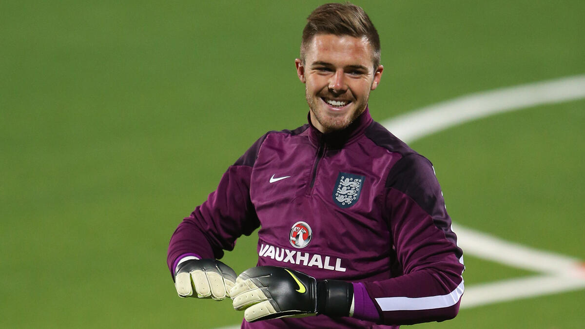 حارس المرمى الإنجليزي جاك باتلاند: تعرض حامي عرين ستوك سيتي وثالث خيارات فريق الأسود الثلاثة لكسر في الكاحل في مارس الماضي ليغيب بالتالي عن البطولة الأوروبية.