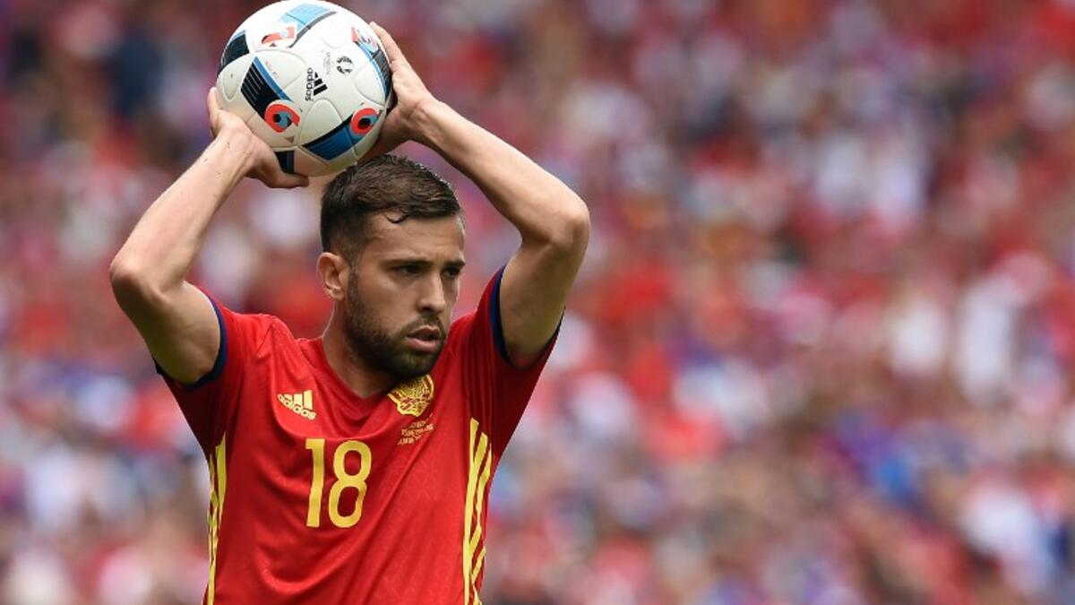 الظهير جوردي آلبا (إسبانيا)