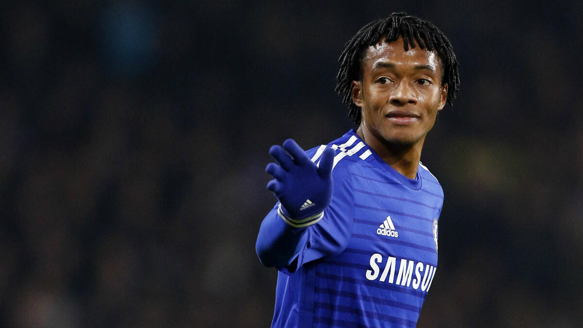 الجناح الكولومبي خوان كوادرادو: لم ينجح نجم يوفنتوس الحالي في فرض نفسه رفقة البلوز رغم التوقعات الكبيرة التي رافقت انتقاله مقابل قرابة 30 مليون يورو، ويعود ذلك بنسبة كبيرة لقلة الفرص التي منحه إياها مورينيو، مما دفع اللاعب للعودة إلى إيطاليا.