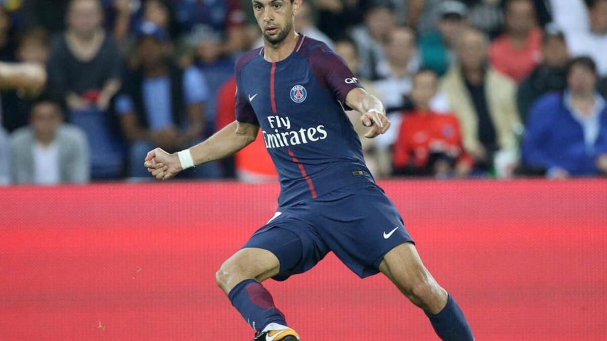 لاعب الوسط الأرجنتيني خافيير باستوري: من باريس سان جيرمان إلى إشبيلية