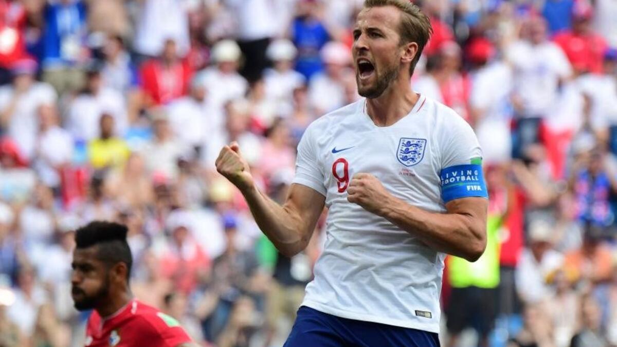 المركز العاشر: المهاجم الإنجليزي هاري كاين (توتنهام هوتسبير)