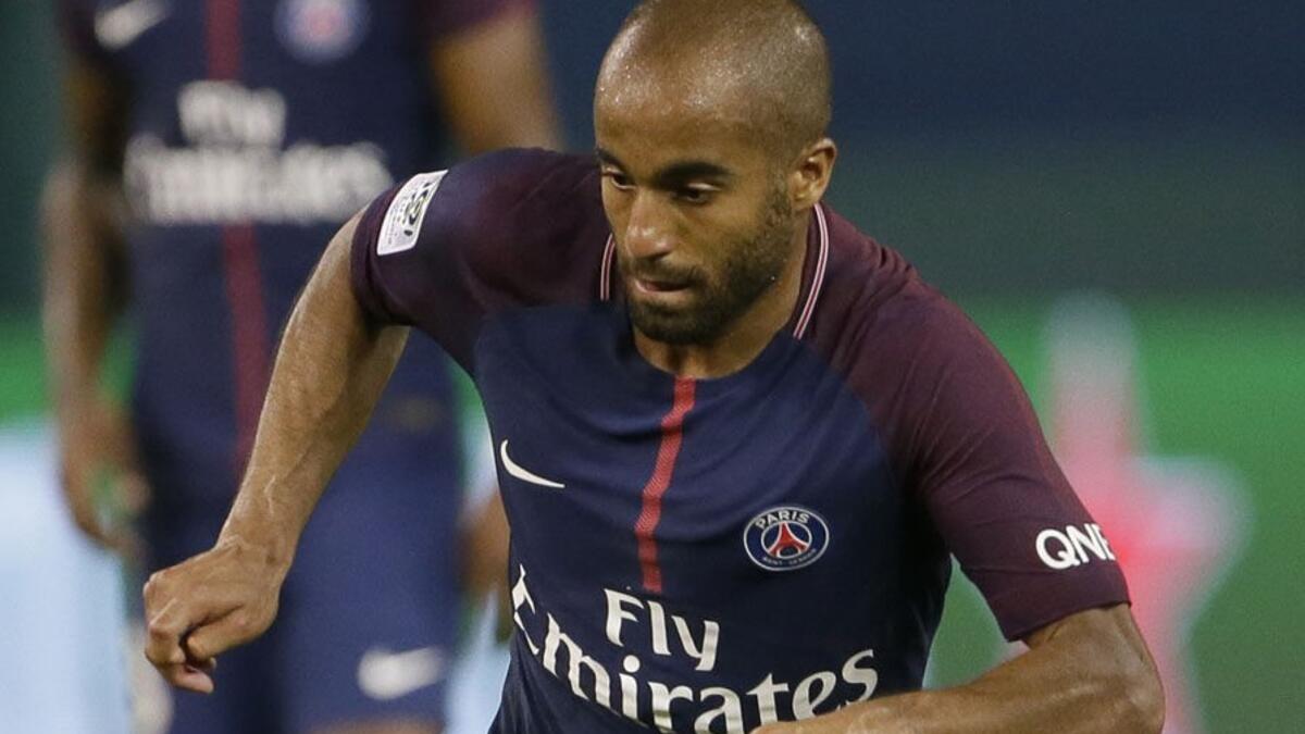 لاعب الوسط البرازيلي لوكاس مورا: من باريس سان جيرمان إلى فالنسيا