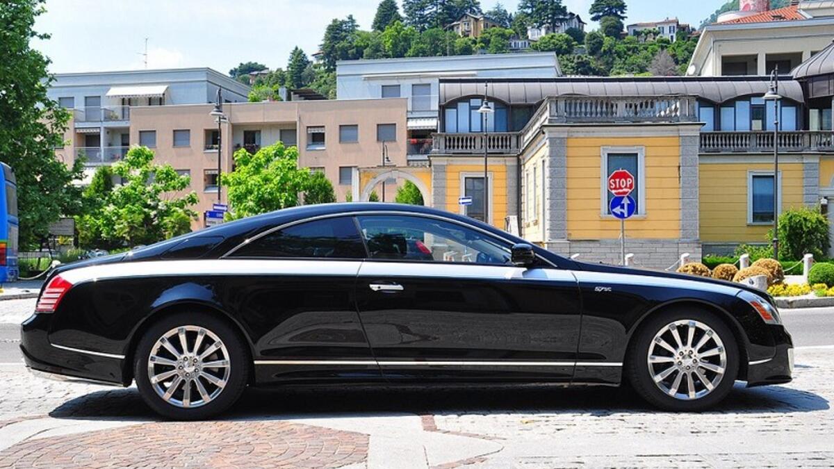 5- المهاجم الكاميروني سامويل إيتو: مايباخ 57 زيناتيك كوبيه وسعرها 600 ألف جنيه استرليني