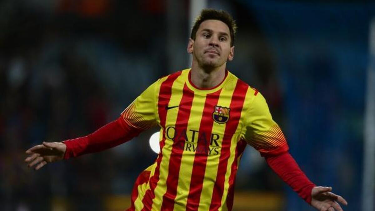 المهاجم الأرجنتيني ليونيل ميسي (برشلونة) بتقييم 8.4