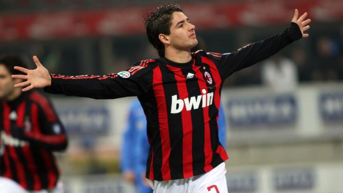 2009: المهاجم البرازيلي أليكساندر باتو (ميلان)