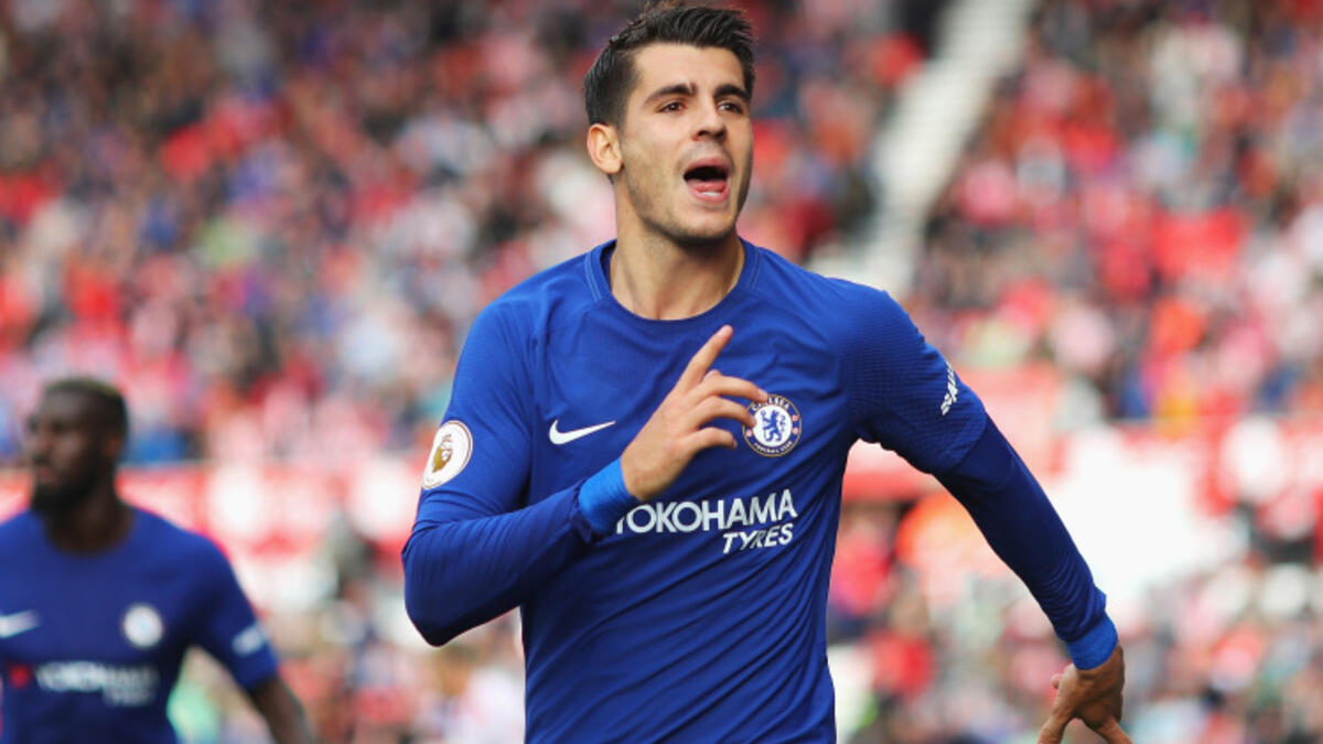 المهاجم الإسباني ألفارو موراتا: عانى هذا الموسم من تراجع كبير في المستوى رفقة تشيلسي إلى جانب تعرضه لمشاكل مستمرة في فخذه، مما سيضع مدرب الماتادور جولين لوبيتيغي في وضعية صعبة قبل اختيار تشكيلته النهائية لكأس العالم.