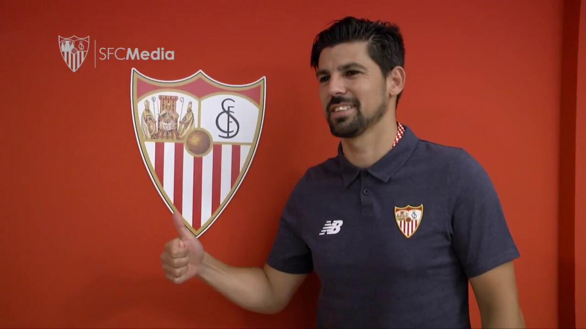 المهاجم الإسباني نوليتو (إشبيلية): رحل عن مانشستر سيتي سريعاً، وعاد صاحب الـ 30 عاماً لليغا من جديد، يعد أحد متطلبات المدير الفني الجديد للفريق الأندلسي إدوارد "توتو" بيريزو، الذي يعرف جيداً قدراته بعدما عملا سوياً في سيلتا فيغو.