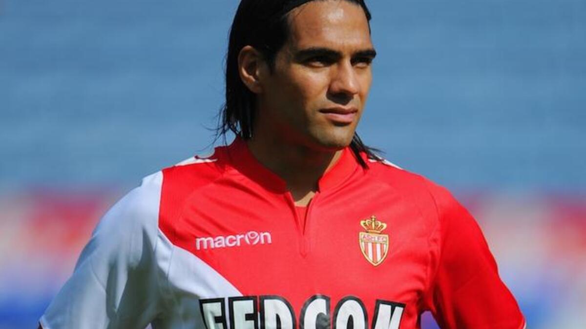 المهاجم الكولومبي راداميل فالكاو غارسيا (موناكو): 56.3 مليون يورو.