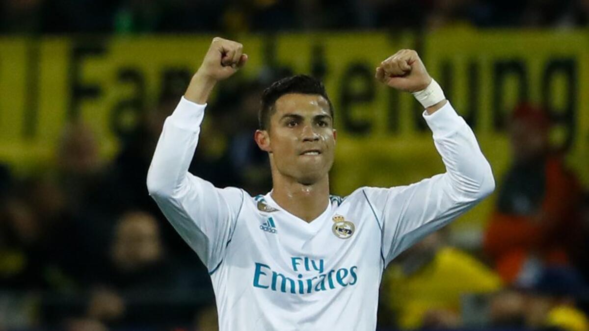 كريستيانو رونالدو – ريال مدريد ومانشستر يونايتد وسبورتينغ لشبونة: خاض 151 مباراة سجل خلالها 117 هدفاً، وفاز باللقب 4 مرات.