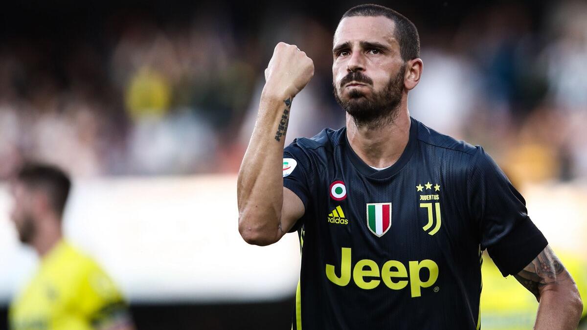 المركز السابع: المدافع الإيطالي ليوناردو بونوتشي (يوفنتوس) ويتقاضى 5.5 مليون يورو سنوياً.