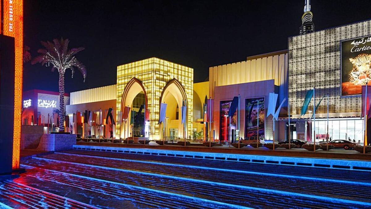 The Dubai Mall is a $1.3 billion retail development is an integral component of Downtown Burj Dubai. (futurefood.com)