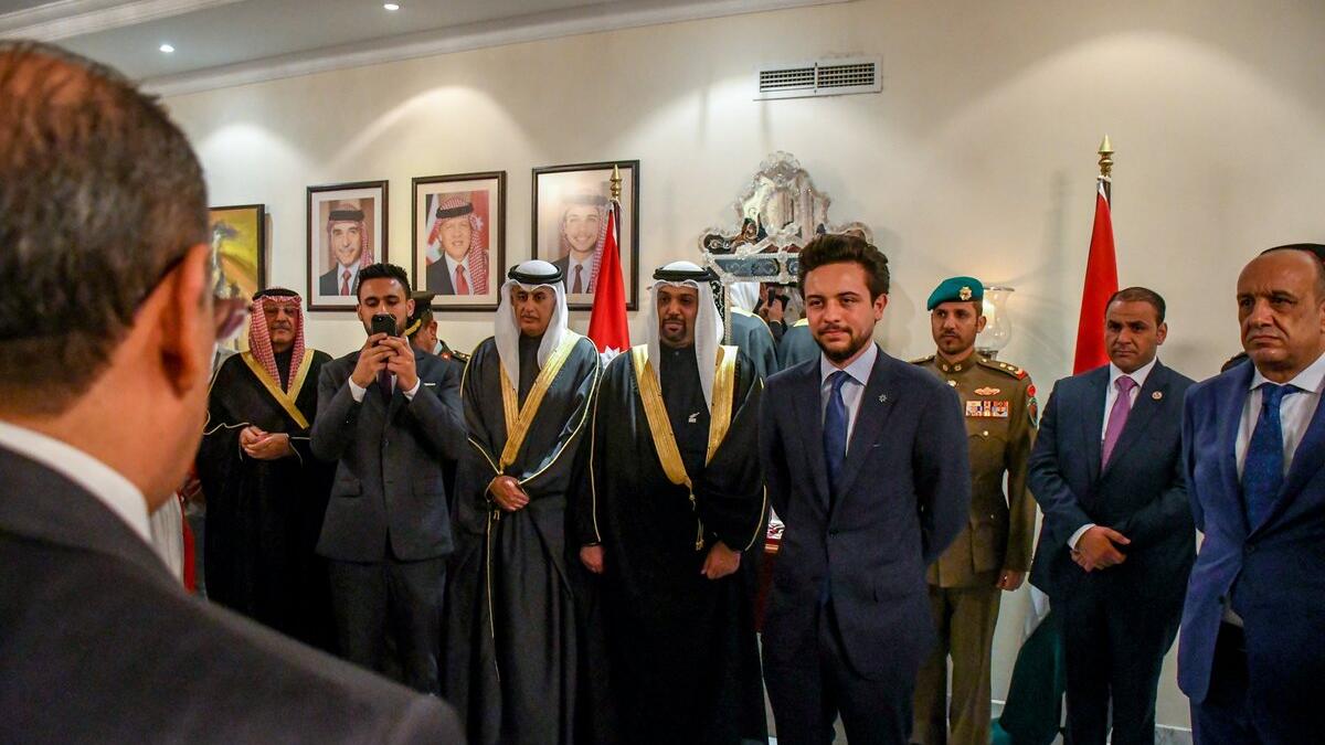 Crown Prince Al Hussein bin Abdullah II, meets with members of the Jordanian community in Bahrain and a group of Haqiq Initiative participants.
(Twitter/@RHCJO)
