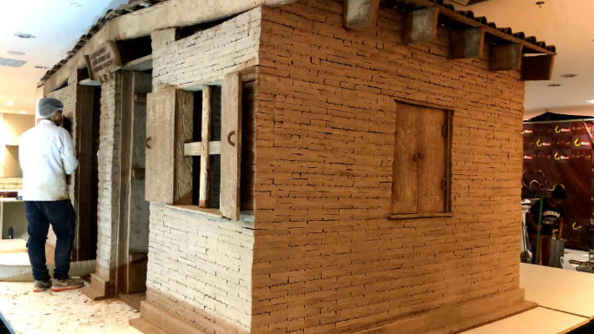 Brazilian chocolate manufacturer, Equipe da Casa do Chocolate has made an entire house from chocolate. (guinnessworldrecords.com)