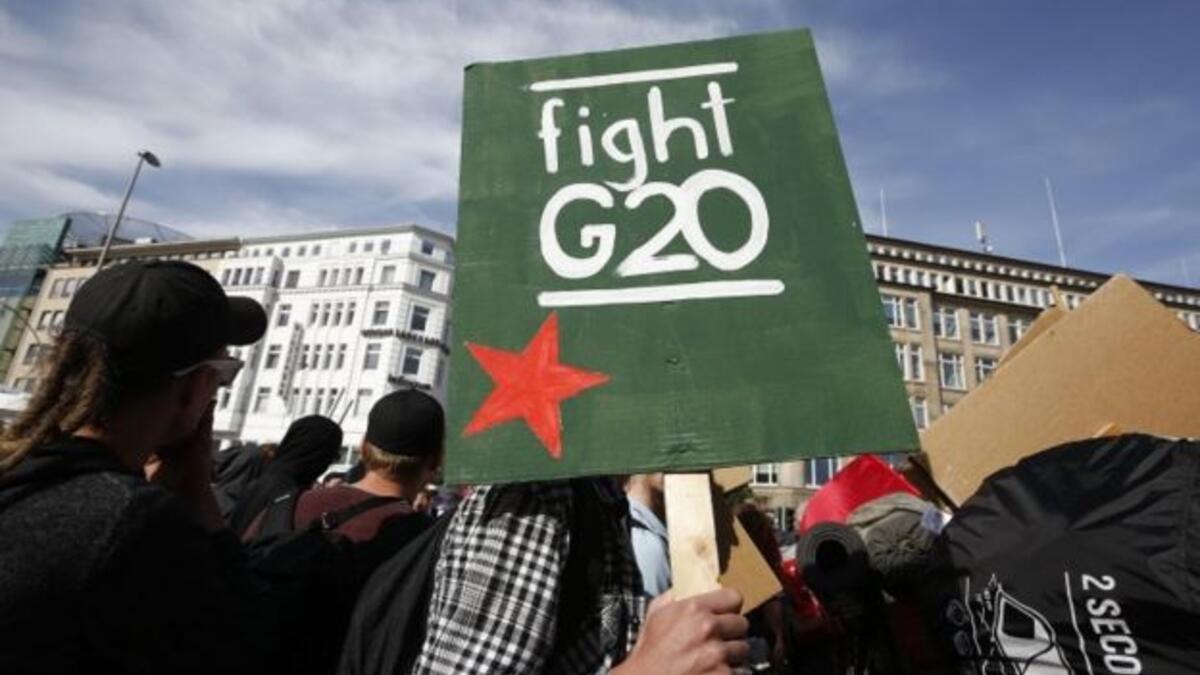 المجموعة ليست منظمة دولية لكنها أشبه بمنتدى غير رسمي وبالتالي المجموعة لا تتخذ قرارات ملزمة قانونيًا للدول الأعضاء في المجموعة. كما لا تملك المجموعة سكريتارية دائمة أو موظفين ثابتين، والرئاسة فيها دورية.