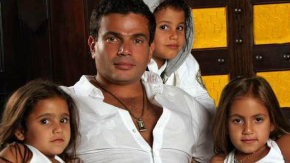 Amr Diab with his son and daughters