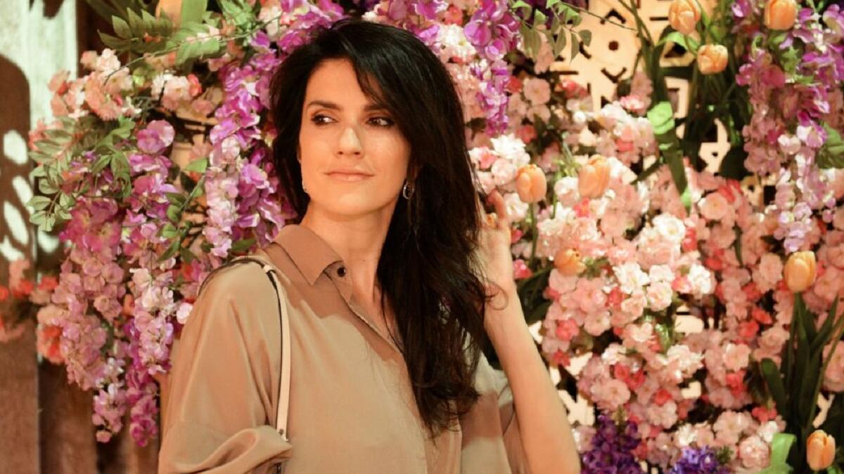 ووصل عدد كبير من أبرز نجوم الفن والثقافة والرياضة من روسيا وخارجها، إلى العاصمة غروزني على متن طائرات خاصة، فضلًا عن الطائرات التي أرسلتها الجهة المضيفة لنقل المدعوين من العاصمة موسكو.