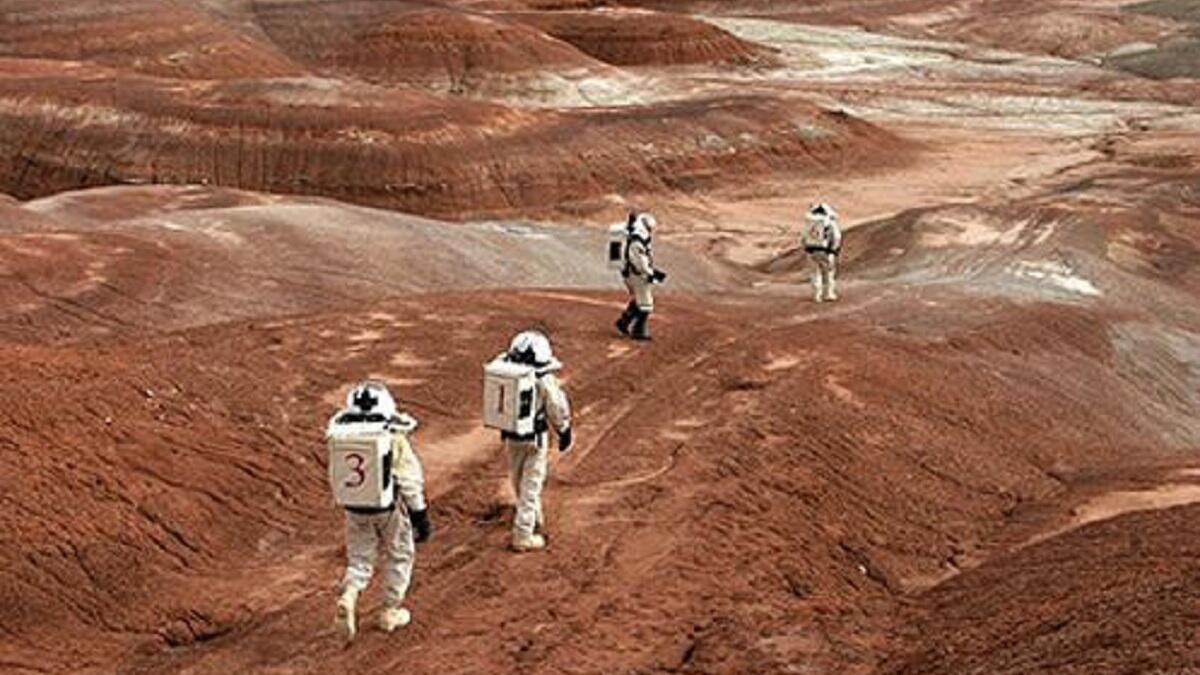 متطوعون عرب في رحلة فضائية للموت على سطح المريخ: سعوديان وعراقيان ومغربيان وفلسطينية ومصري وأردني بين 100 ألف راغب برحلة إعمار المريخ بلا عودة.