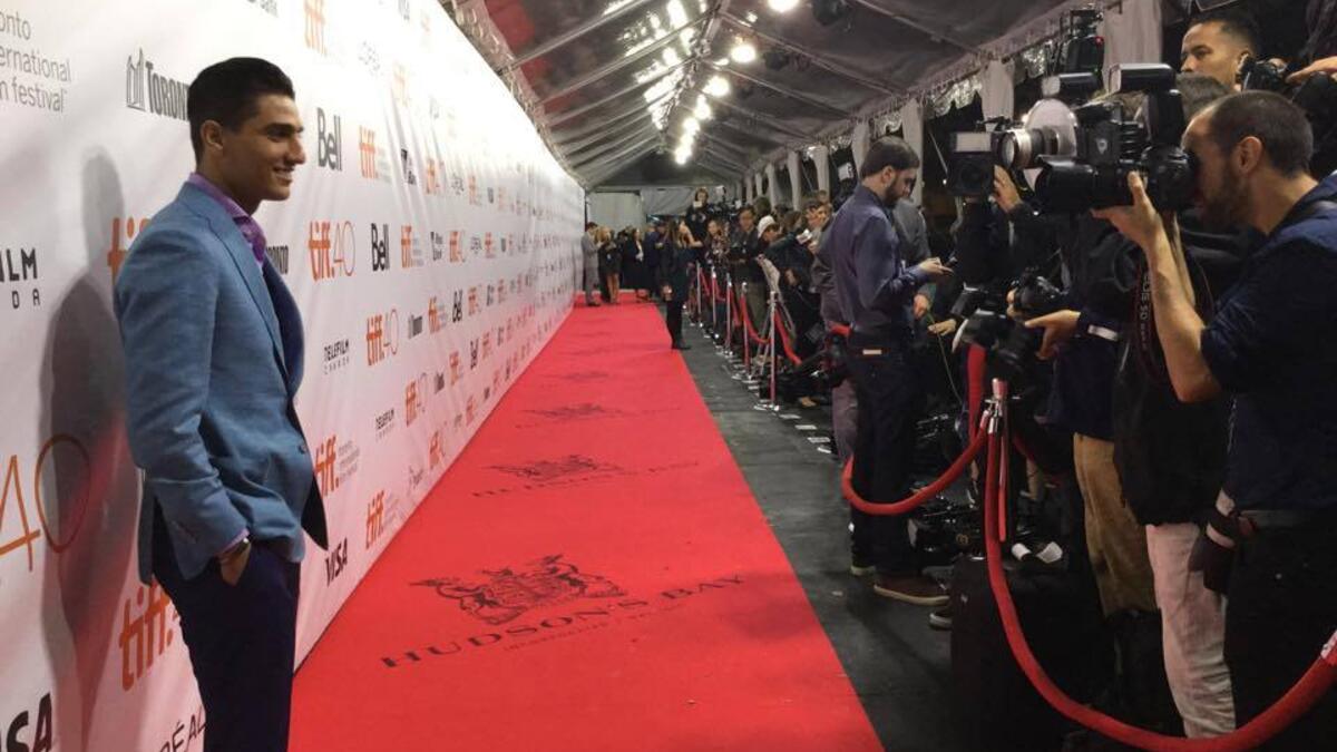 العرض الافتتاحي العالمي الأول للفيلم كان في مهرجان تورونتو السينمائي الدولي (TIFF)، الذي يُقام بين 10 و20 سبتمبر/أيلول 2015، على أن يُعرَض تباعاً في عدد وافر من المهرجانات السينمائية الدولية والإقليمية الأُخرى.