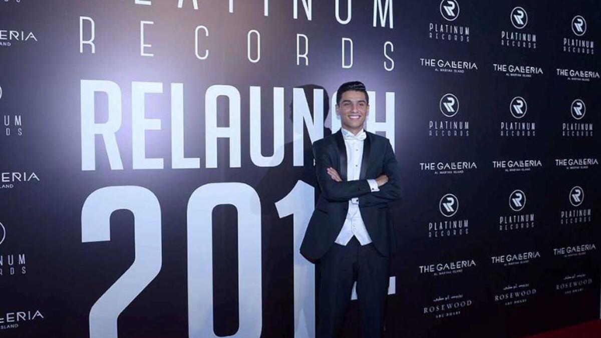 الفيلم يحمل اسم "يا طير الطاير"، وهو من تنفيذ المخرج الفلسطيني هاني أبو أسعد، الذي رُشِّح مرّتيْن لنيل جائزة الـ "أوسكار" عن فيلميْه الشهيريْن: "الجنة الآن" و"عمر"، والحائز أيضاً على جائزة "غولدن غلوب" عن فيلم "الجنة الآن Paradise Now".