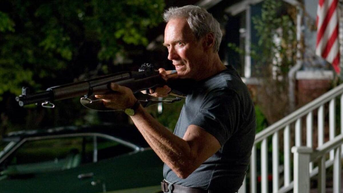 كلينت إيستوود: يعتبره صناع السينما الأمريكية واحدًا من رموزها المميزة، حائز على جائزة الأوسكار 4 مرات، اثنتين عن أفضل مخرج واثنتين عن أفضل فيلم، انضم إلى الحزب الجمهوري وفاز بمنصب حاكم الولاية، كما كان أحد القائمين على حملة المرشح الجمهوري ميت رومني في انتخابات 2012.