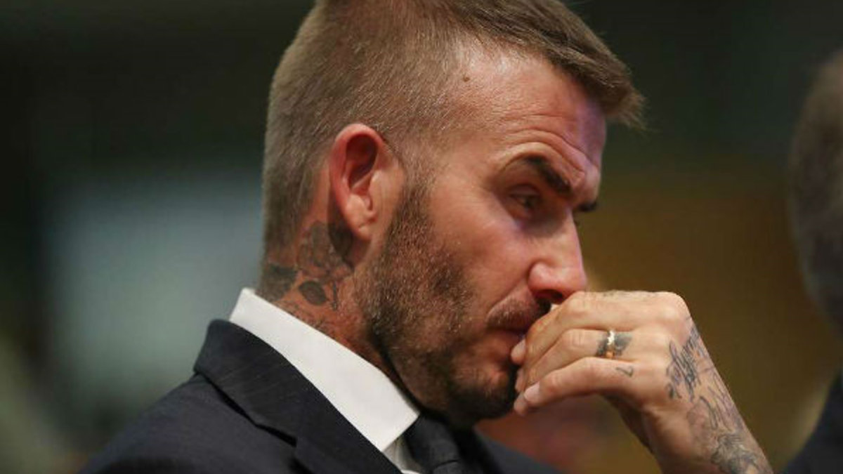 صرّح اللاعب الانجليزي الدولي "ديفيد بيكهام" عام 2006 أنه يعاني من مرض الوسواس القهري وهو مغرم بترتيب الاشياء.