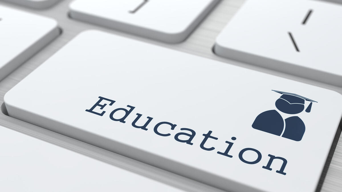 التعليم: أحد أهم العوامل التي تساعد على تطوير عمل العقل، وتقول دراسات إن "الكلمات المتقاطعة" و"سودوكو" مهمة للنشاط العقلي وتحافظ عليه.