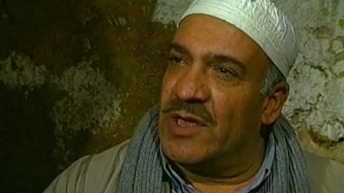 عصام عبه جي:
توفي الفنان القدير عبه جي يوم 24 نوفمبر من عام 2014 وشارك بالعديد من الأعمال المهمة من أبرزها الخولي والدغري، وجسد شخصية أبو إبراهيم في باب الحارة.