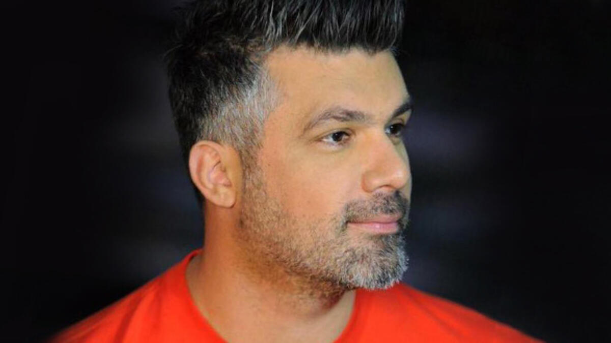 صرح المطرب اللبناني فارس كارم رغم بلوغه سن الـ44 عامًا أنه لم يتزوج حتى الآن لأنه يعاني من عقد الرجل الشرقي الذي يريد زوجة لم يلمسها رجل قبله.