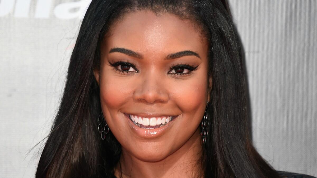 غابرييل يونيون قالت إنها ناجية من اغتصاب حدث لها منذ 25 عامًا. وقد أشارت إلى أنّ الاغتصاب من أكثر الجرائم انتشارًا في العالم، هذا الأمر دفعها إلى رفع الصوت وقول ما حدث معها من دون خوف.