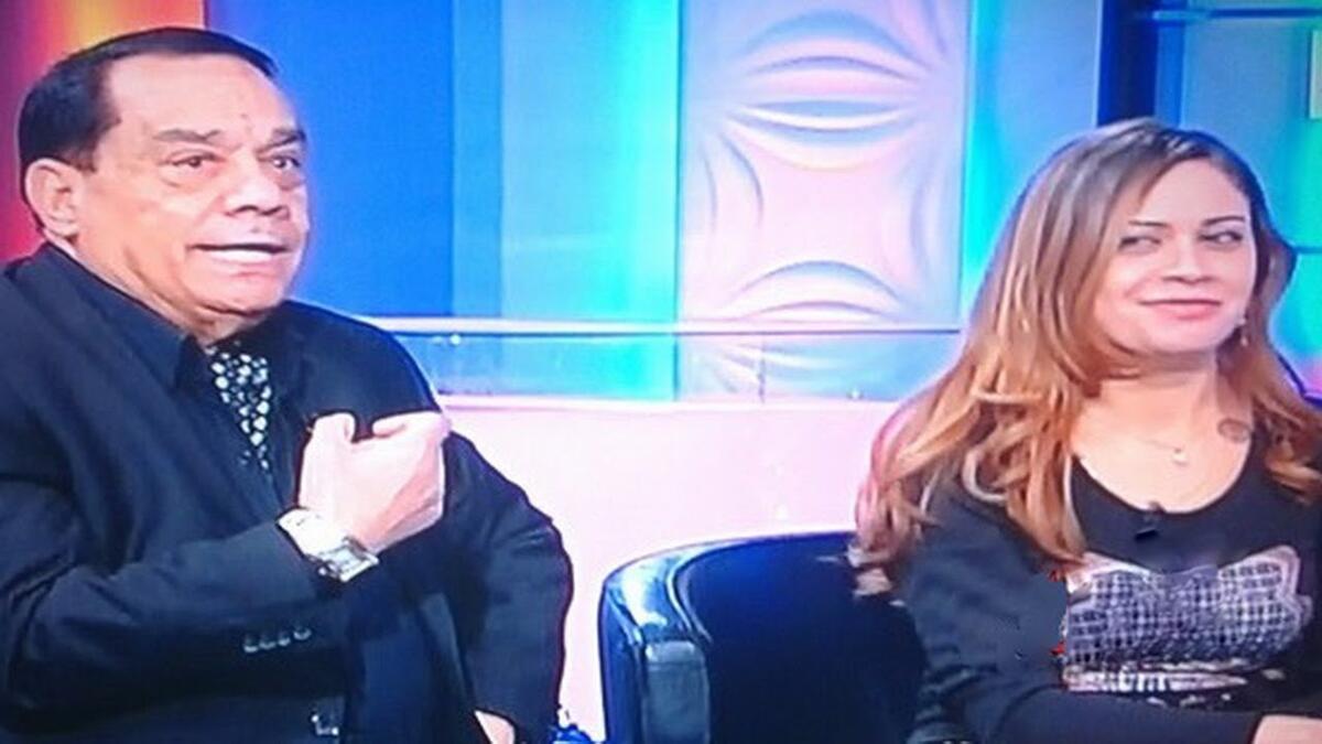 انفصل الموسيقار المصري حلمي بكر مؤخرًا عن زوجته الصحفية شيماء مصطفى بعد زواج دام 10 شهور فقط، دون الكشف عن الأسباب التي دعت إلى الطلاق. يذكر أن طليقة بكر تصغره بـ 50 عاما.