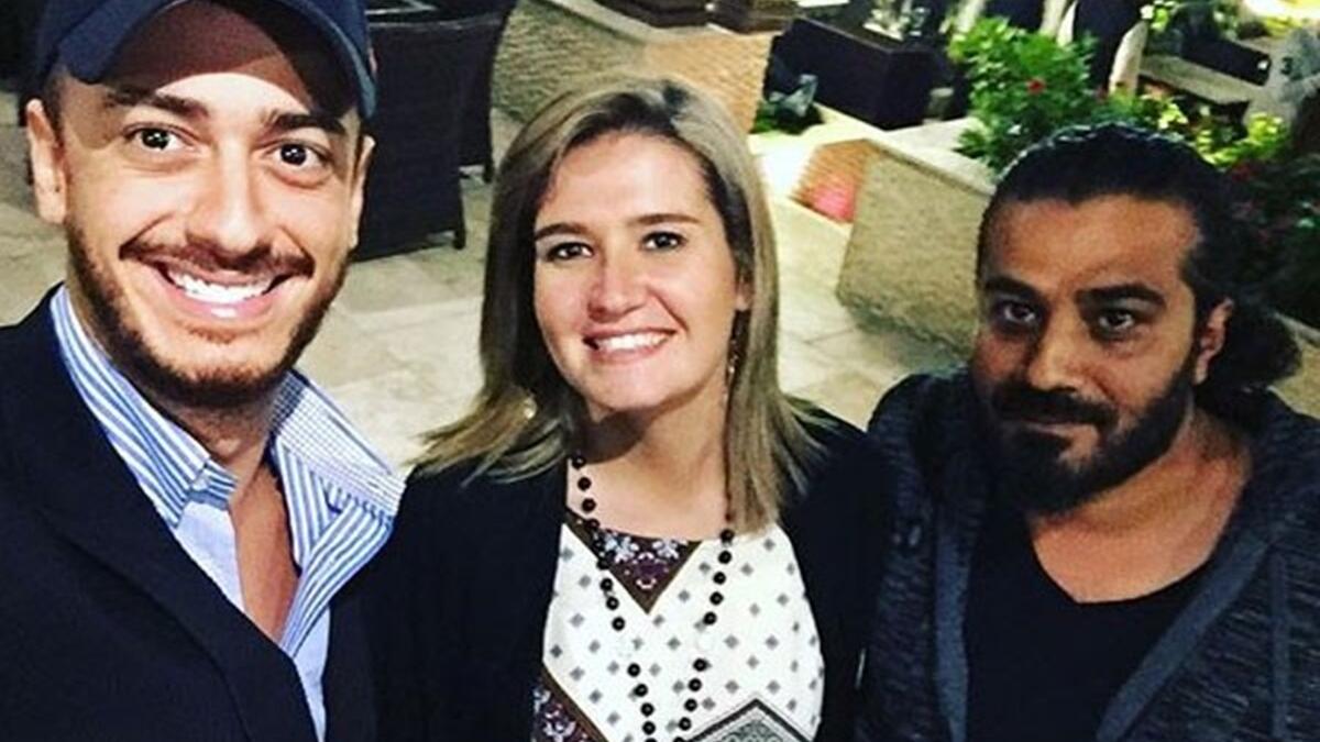 التقت الفنانة المصرية هنا شيحة على العشاء مع الفنان المغربي سعد المجرد وعدد كبير مع أصدقاءهم المشتركين هنا نشرت مجموعة صور من العشاء على موقع “انستجرام” جمهور الفنانة المصرية عبروا عن إعجابهم الشديد بالصور، وتساءلوا إن كان هناك عمل فني سيجمعها بالمجرد أم لا.