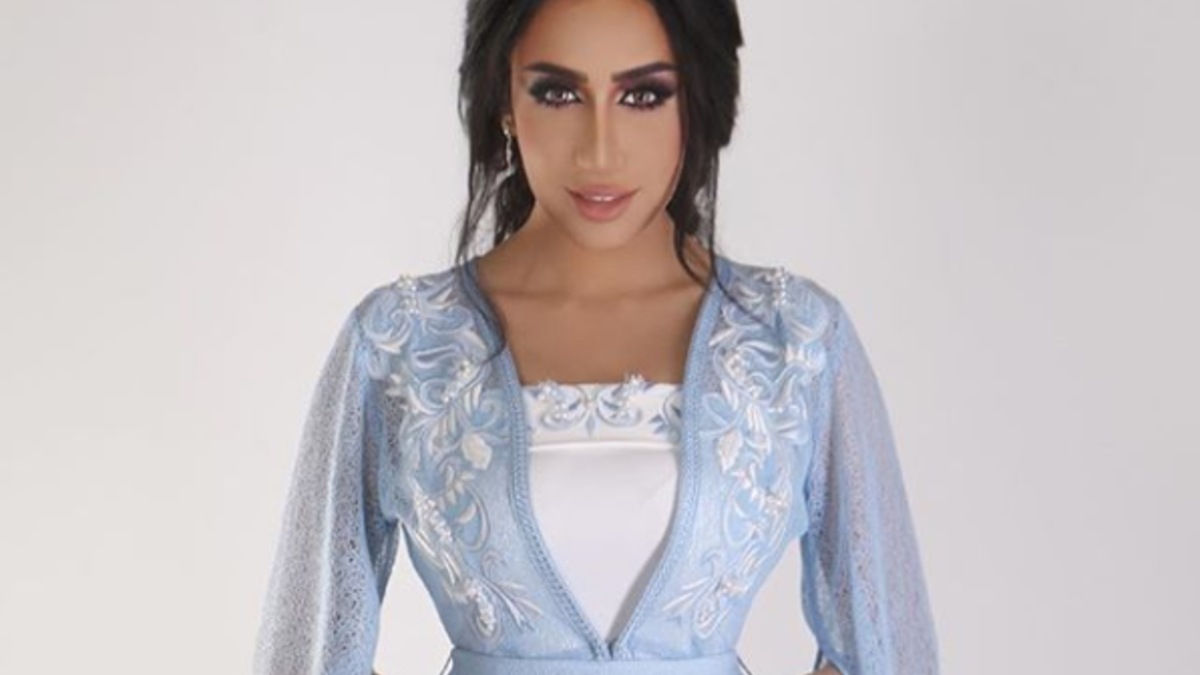 الفنانة البحرينة حنان رضا كتبت عبر حسابها الرسمي على تطبيق "إنستغرام":  "مبروك خواتي السعوديات.. تسمحولي أدرعم عندكم".