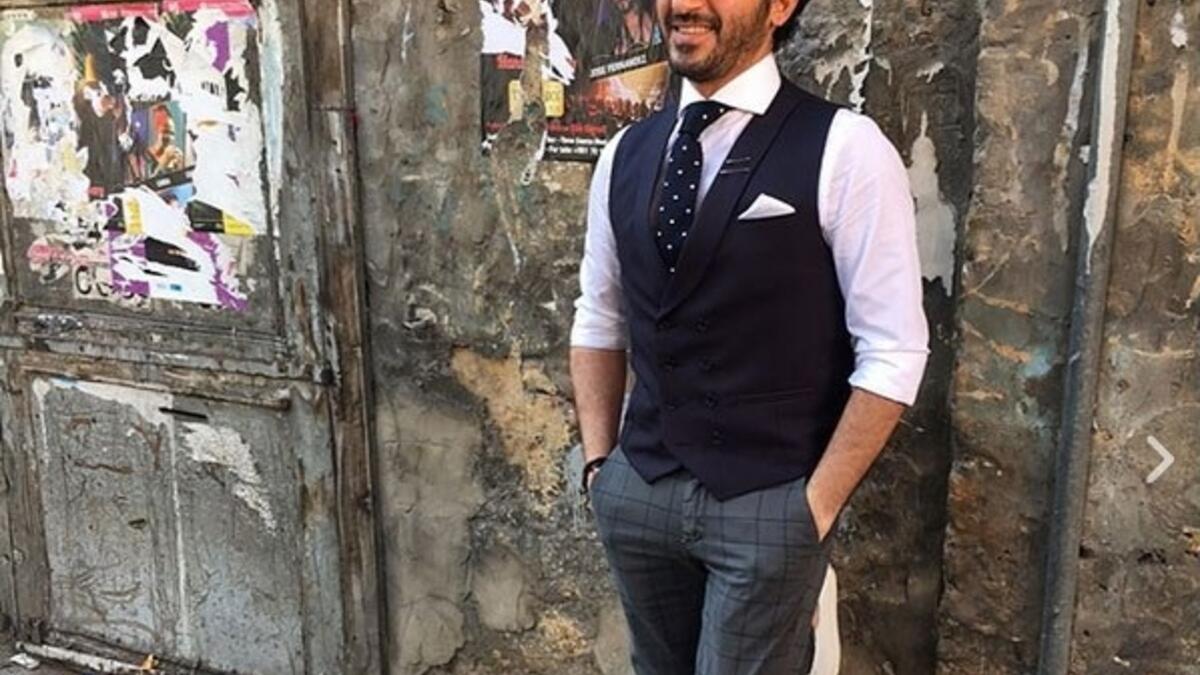 خضع الفنان أحمد حلمي لجلسة تصوير للترويج للموسم الجديد من Arab Got Talent وظهر حلمي بلوك جديد حيث أطل بقصة شعر جديدة وتألق بإطلالة من تصميم سيدريك ووضع نظارة غريبة وكشف حلمي أن نظارته الشمسية مصنوعة يدويا: “للعلم النضاره دي صناعه يدوي بأيد عمرو سعد”