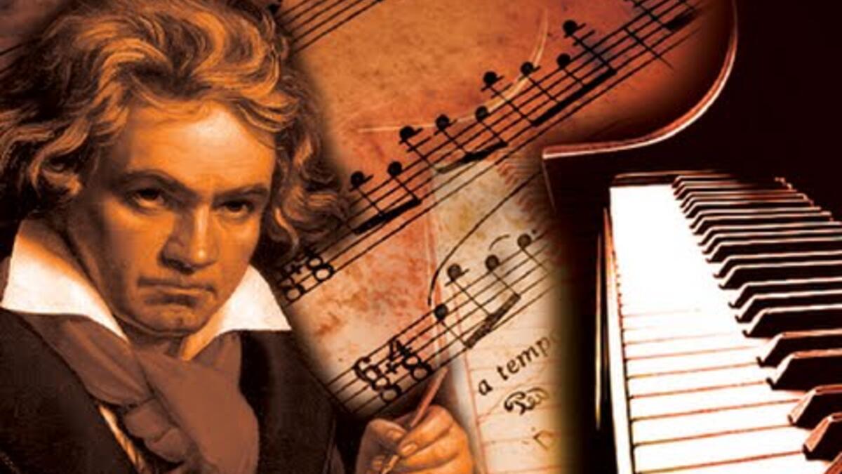 الموسيقي بيتهوفن ولد في 17ديسمبر ويُرجع له الفضل في تطوير الموسيقى الكلاسيكيّة و شملت9 سيمفونيات و 5 مقطوعاتٍ على البيانو وأُخرى على الكمان، و32 سوناتا على البيانو و 16 مقطوعةً رباعيّة وتريّة.