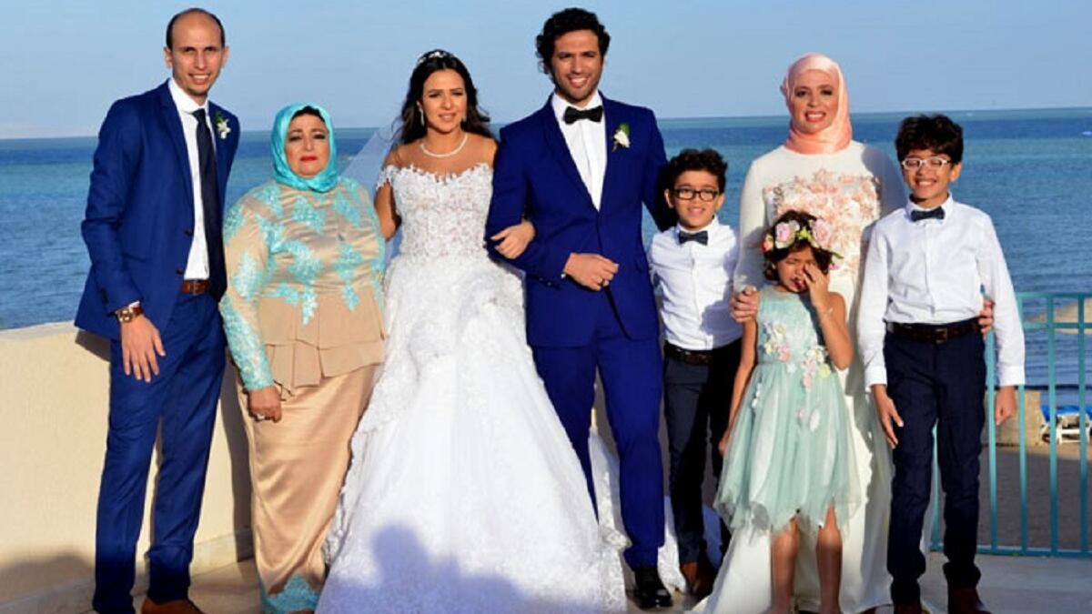 إيمي سمير غانم وحسن الرداد: 
هذه الزيجة قد تسببت في إحداث ضجة كبيرة، وذلك للإنكار المتكرر حول شكوك العلاقة بينهما، وبعد أسبوع من النفي تفاجأ الجميع بخبر الزفاف، الذي أقيم في نوفمبر في الغردقة.