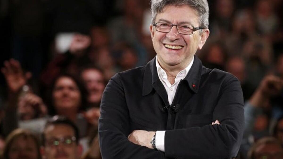 جان لوك ميلانشون (65 عامًا)، يخوض سباق الانتخابات خارج الأحزاب كمرشح يمثل "فرنسا المتمردة"، مرشح يساري راديكالي (فلسفة سياسية تؤكد الحاجة إلى البحث عن مظاهر الجور والظلم في المجتمع واجتثاثها) خلال الأيام الأخيرة من الحملة في فرض نفسه في المربع الأول لأبرز أربعة مرشحين