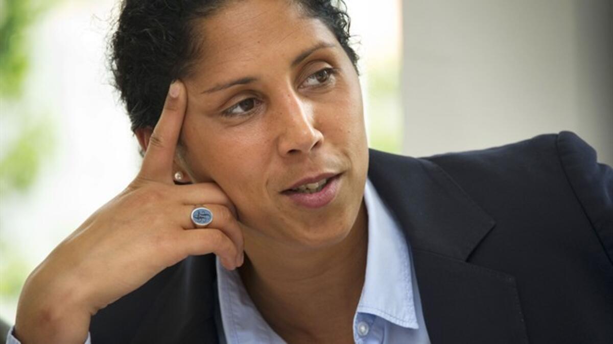 شتيفي جونز: رئيسة اللجنة المنظمة لكأس العالم عام 2011، ولاعبة كرة قدم سابقة في المنتخب الألماني، لديها ميول جنسية مثلية، كشفت عنها في احتفال عام.