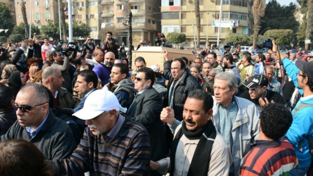 والدة لإعلامي المصري معتز الدمرداش: في 12 يناير تلقى الوسط الفني نبأ وفاة الفنانة الكبيرة كريمة مختار عن عمر ناهز الـ82.