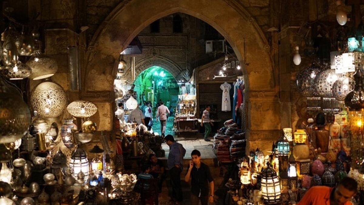 في مصر اعتقل 155 مواطنًفي رمضان 2009 م بتهمة المجاهرة بالإفطار. قال مدير الشبكة العربية لحقوق الإنسان أن هذه الحملة ليست الأولى من نوعها، حيث كانت هناك محاولات لتطبيقها، وبعد إلقاء القبض على عدد من المواطنين تم التراجع عنها لأنها غير قانونية