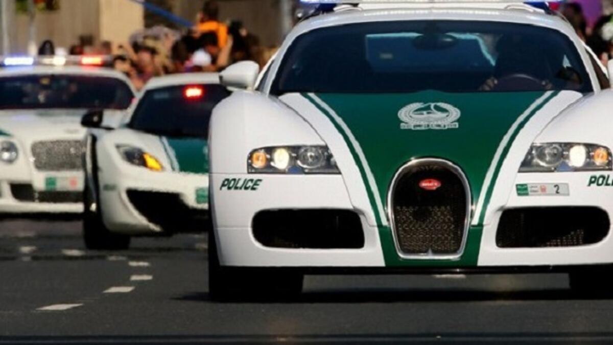 ررت إدارة شرطة إمارة عجمان للبحث الجنائي، بدولة الإمارات، تفعيل عقوبة لمن يأكل أو يشرب أثناء نهار رمضان، وهي غرامة مالية تقدر بـ 2000 درهم إماراتي، أو السجن لمدة أقصاها شهر واحد،