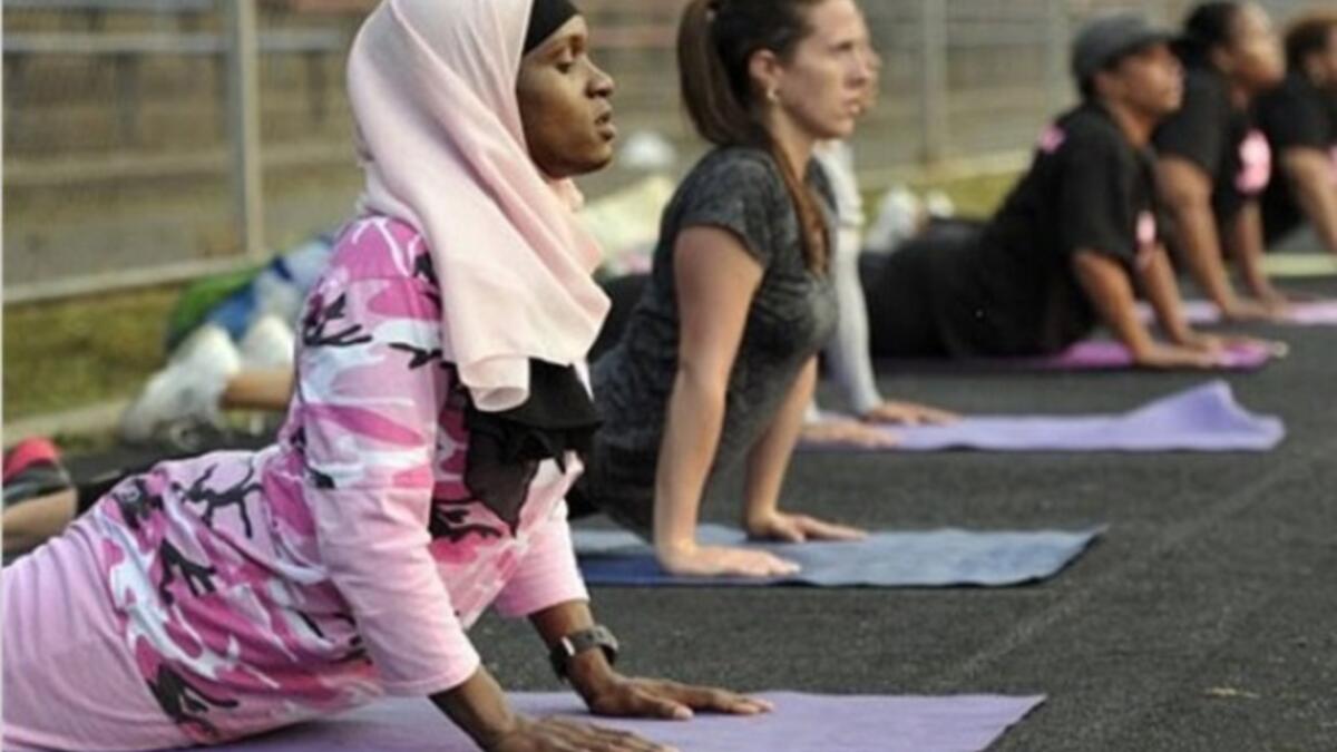 قلة الحركة هي أحدى المشاكل المنتشرة بين الناس، حيث اعتادوا في رمضان على حركة قليلة بل معدومة في بعض الأحيان، وايقاف الذهاب إلى النوادي الرياضية، لتصبح العودة إلى حياة رياضية صحية منهكة جداً وهذه إحدى مسببات زيادة الوزن.