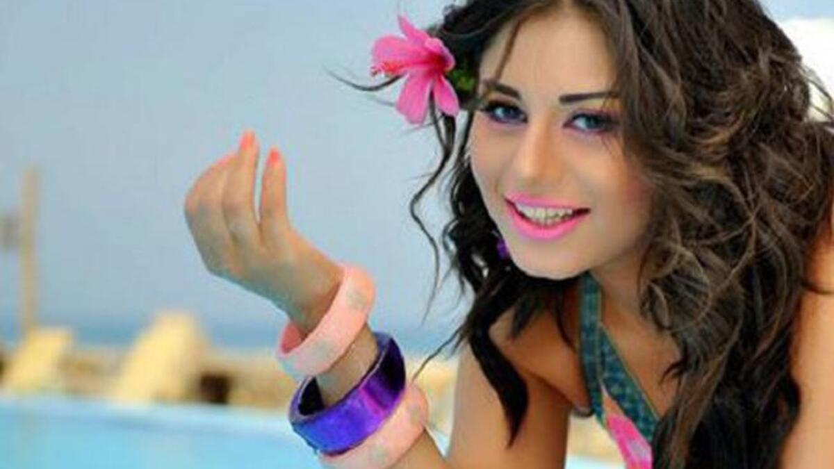 منة فضالي: من أصل سوري وأم مصرية بدأت حياتها الفنية عام 2002 في فلم أين قلبي.